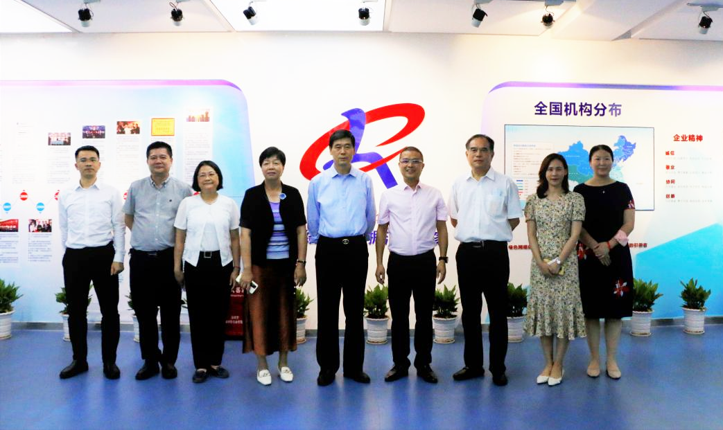 7ff8d3daa2e420fee1d3172b0c7686ae